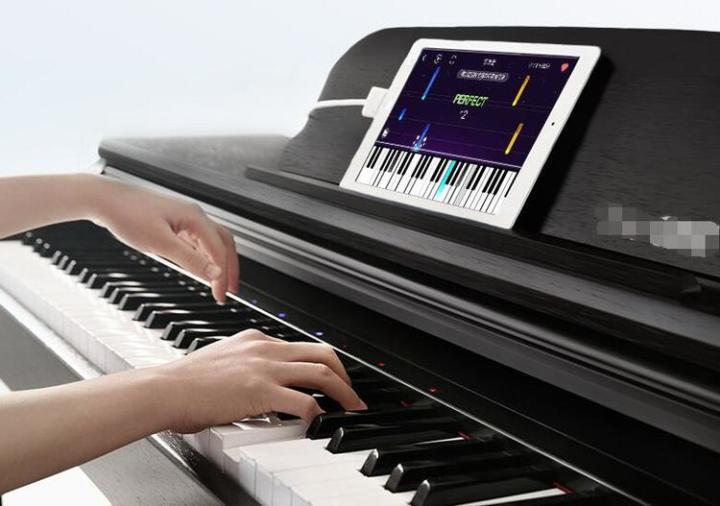 一秒學(xué)會(huì)彈琴、還可以打游戲、跟鋼琴聊天 | 快樂(lè)學(xué)琴、快速學(xué)琴成真_科技_網(wǎng)
