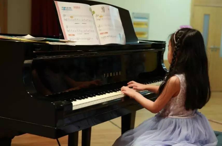 孩子彈鋼琴，手型一定要規范嗎？