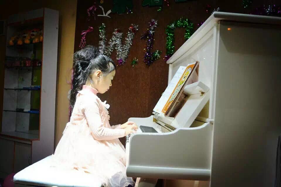 日照樂譜生半小時 輕松啟蒙，讓孩子愛上彈鋼琴